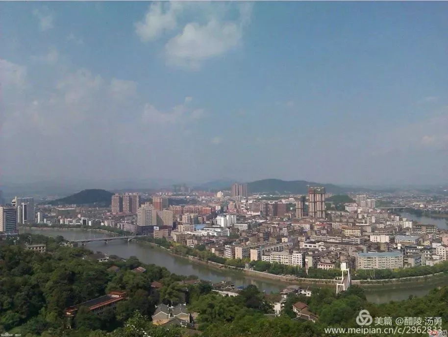 醴陵西山公园远眺 摄影/汤勇 醴陵的母亲河——渌江